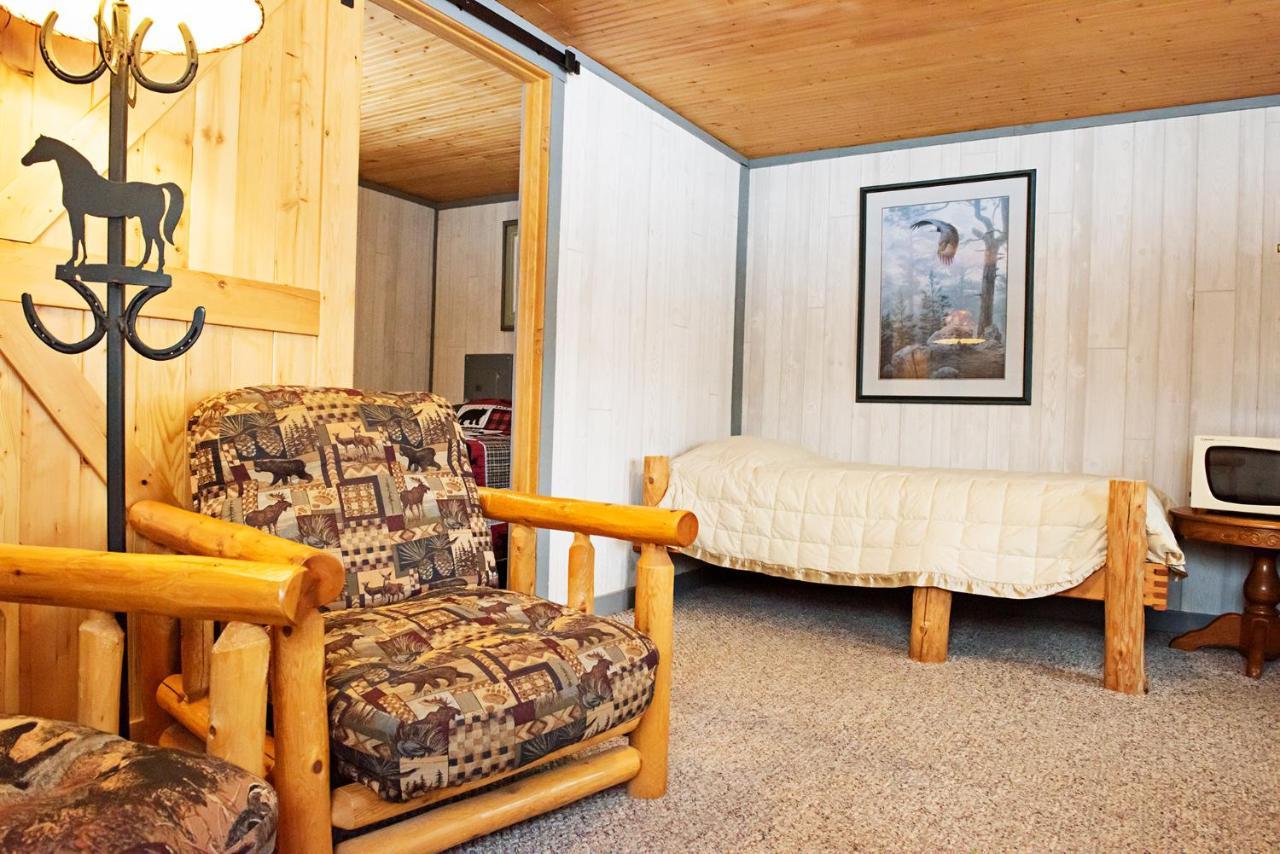 Hotel Spur Of The Moment Ranch à Mountain Extérieur photo